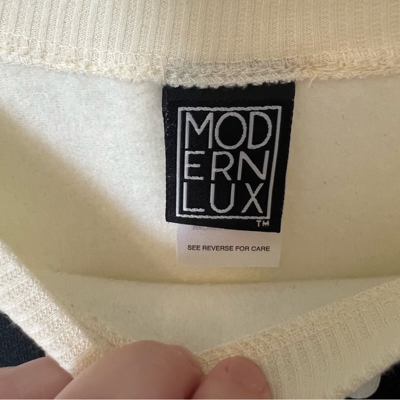 NWOT Fleece-Lined Dog Mom Sweatshirt Color Block Dog Lovers Slouchy Relaxed Fit - Picture 8 of 17